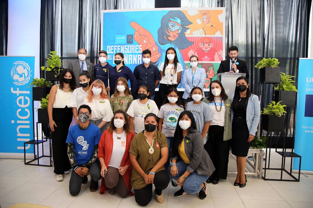 Unicef reconoce a jóvenes y organizaciones “defensores del mañana”, en su 75° aniversario. Foto: Unicef.
