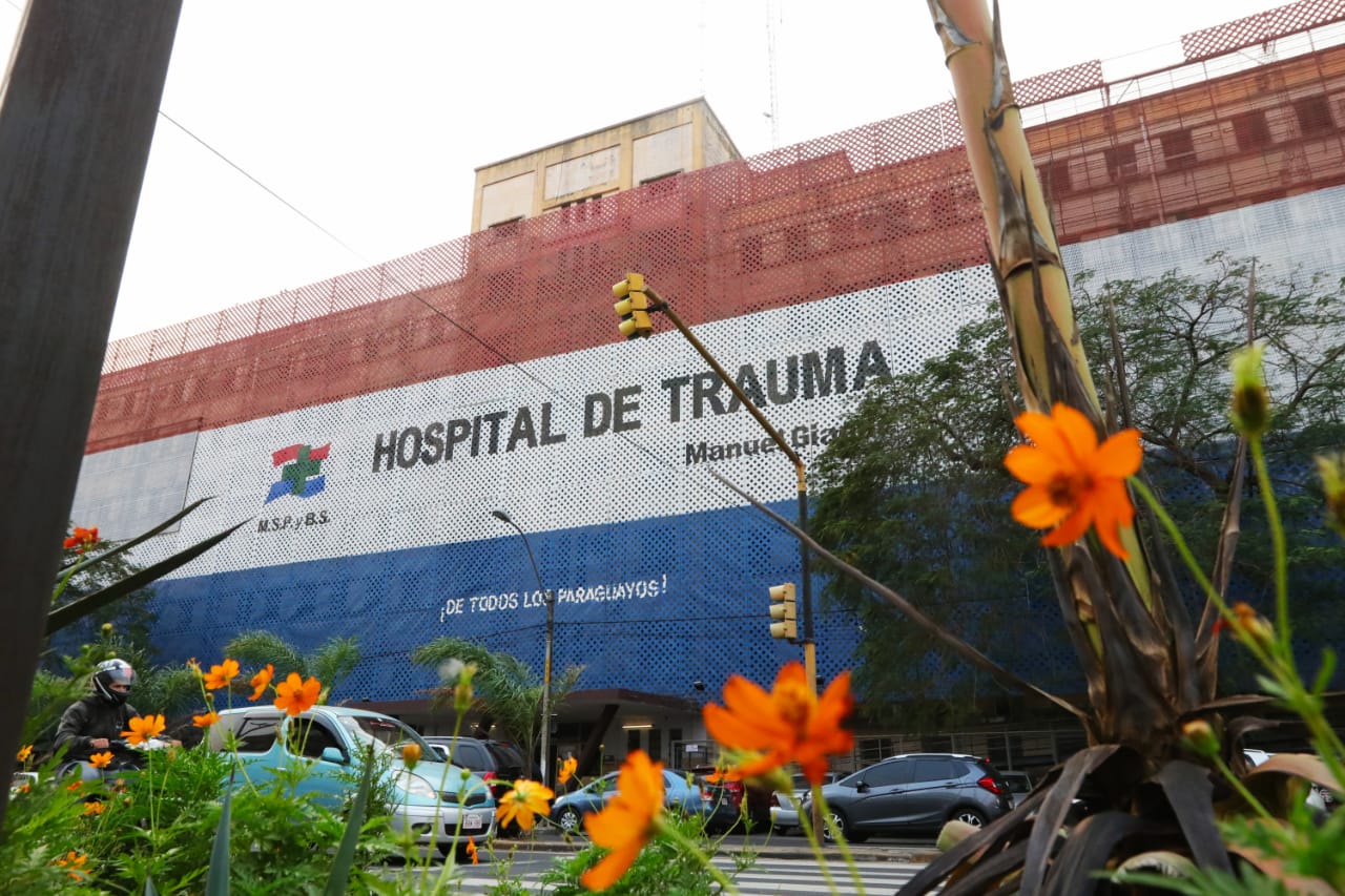 Fachada del Hospital de Trauma. Foto: Agencia IP.