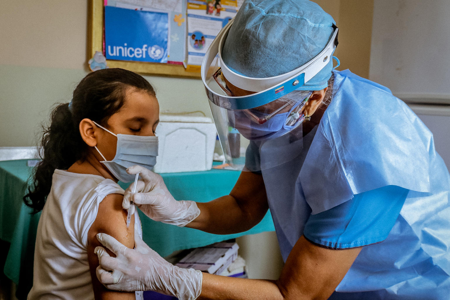 Sociedad de Pediatría analiza bajar hasta 5 años franja etaria para vacunación anticovid. Foto: UNICEF.