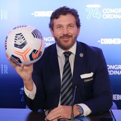 Alejandro Domínguez, el fútbol como negocio