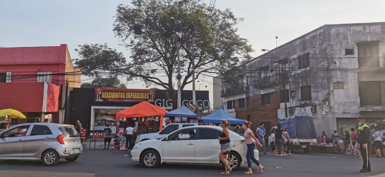 Comerciantes del Mercado 4 aguardan a los Reyes Magos