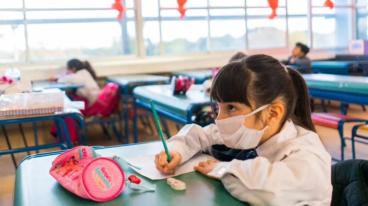 ¿Fin del uso de tapabocas en escuelas de Buenos Aires?