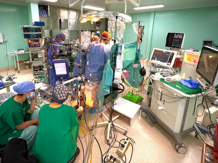 Niño de 9 años recibió un nuevo corazón en el pediátrico de Acosta Ñu. Foto: Ministerio de Salud.