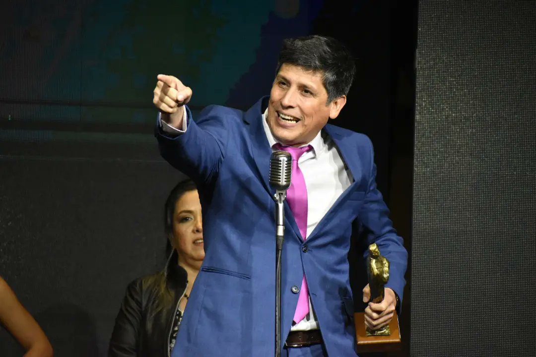 Enrique Pavón se alzó con el premio Mejor Conductor por Fm