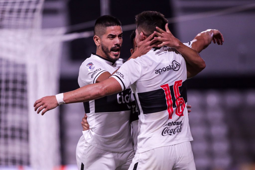 Festejo del gol. Olimpia vs. Guaraní. Foto: APF.