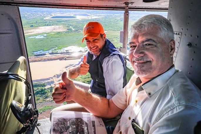 Mario Abdo Benítez junto a Arnaldo Wiens