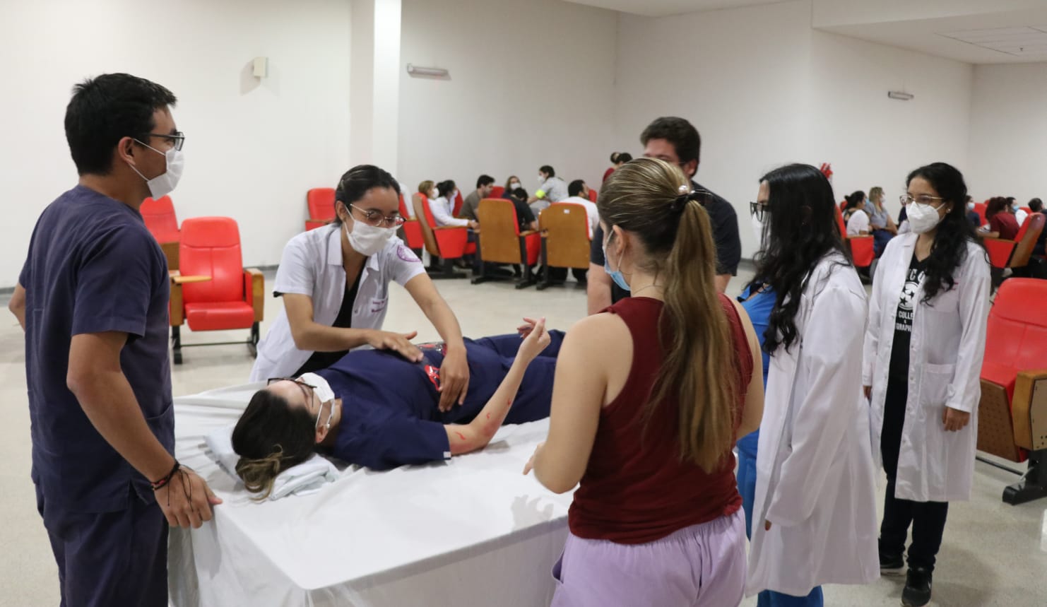 Medicina UNA implementa clases con metodología didáctica