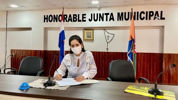 Carolina Yunis asume como intendenta de PJC, tras fallecimiento de José Acevedo. Foto: gentileza.