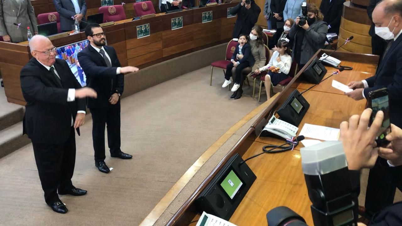 Senado presta juramento a César Rossel y Jorge Bogarín como nuevos ministros del TSJE. Foto: gentileza.