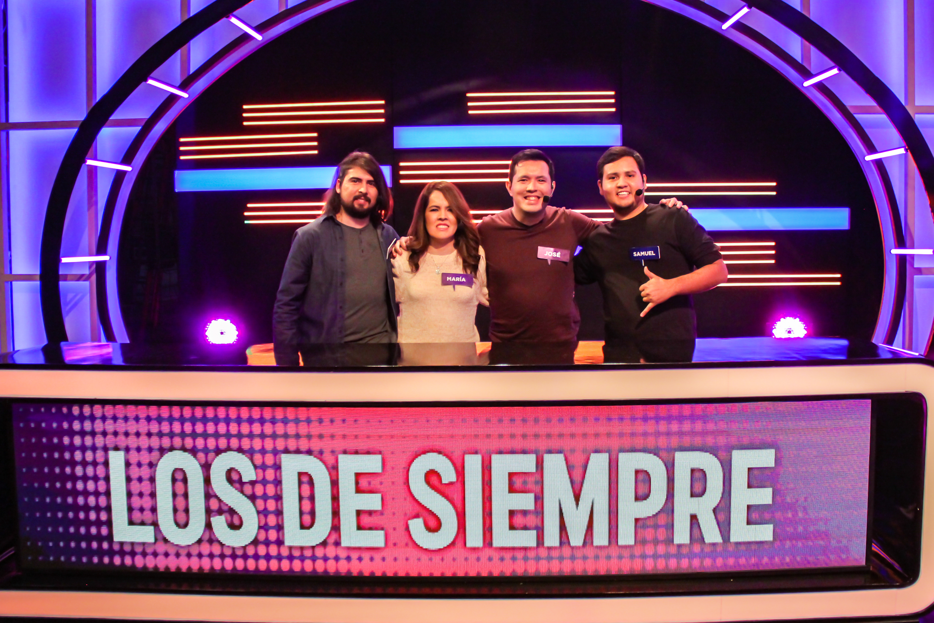 El grupo de amigos “Los de Siempre” llegó desde Areguá. Foto: Trece.