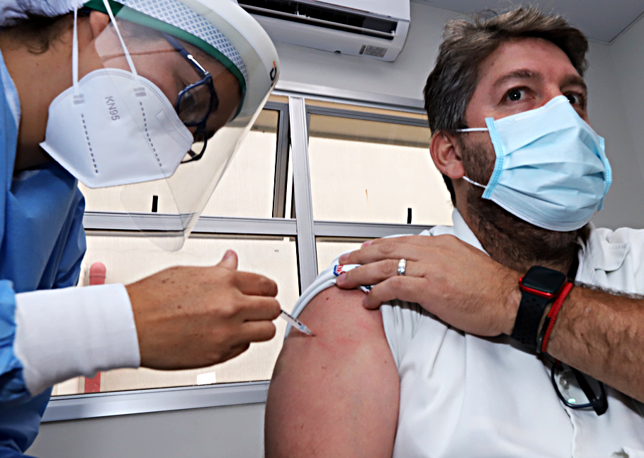 La vacunación arrancó tarde en Paraguay.