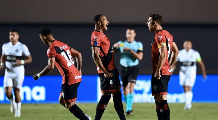 El Decano cayó por penales ante Goianiense y se eliminó de la Sudamericana. Foto: AFP.