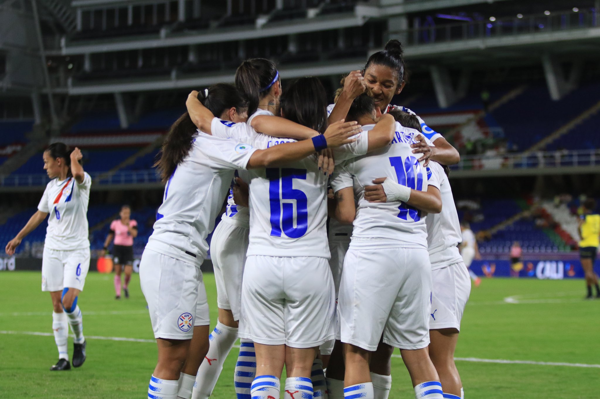 La Selección Paraguaya Femenina clasificó a las semifinales de la Copa América. Foto: @Albirroja