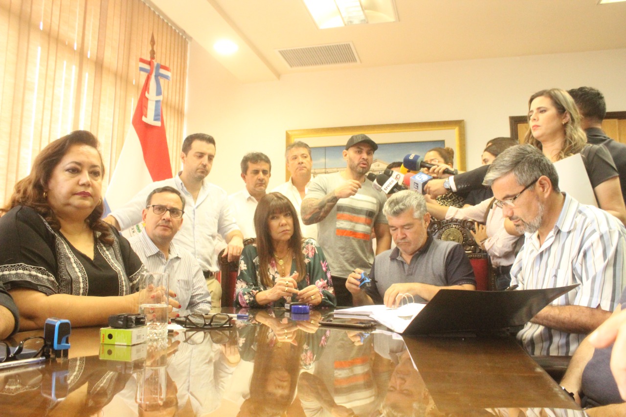 Pedido de Juicio político a Sandra Quiñónez: diputados presentaron libelo acusatorio. Foto: Gentileza.