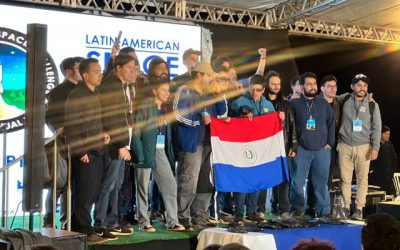 Universitarios del Club Aeroespacial de la UNA ganaron premio en Brasil