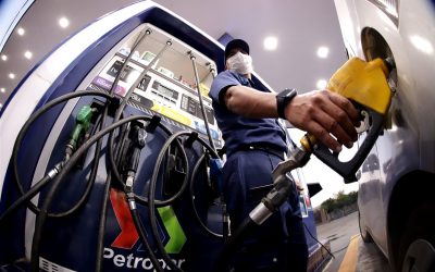 Presidente de Petropar sostiene que precios del combustible bajarían recién en octubre