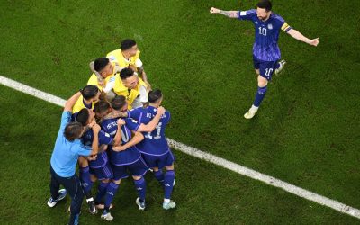 Argentina derrotó a Polonia, pero ambas clasifican a octavos de final