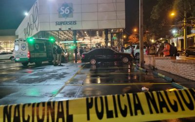 Sicarios asesinan a balazos a presunto narco en super de Asunción